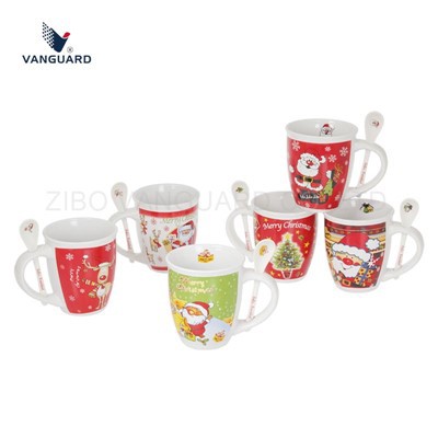 Рождественская кофейная кружка с ложкой